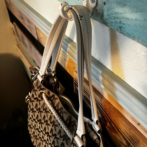 Authentic Michael kors jet set drawstring bag - Picture 4 of 10